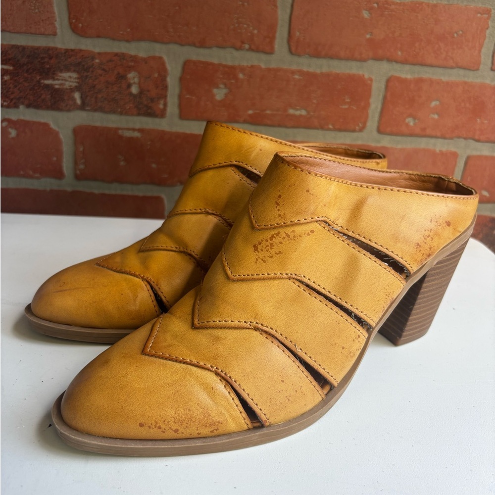 Dolce Vita Leather Mules